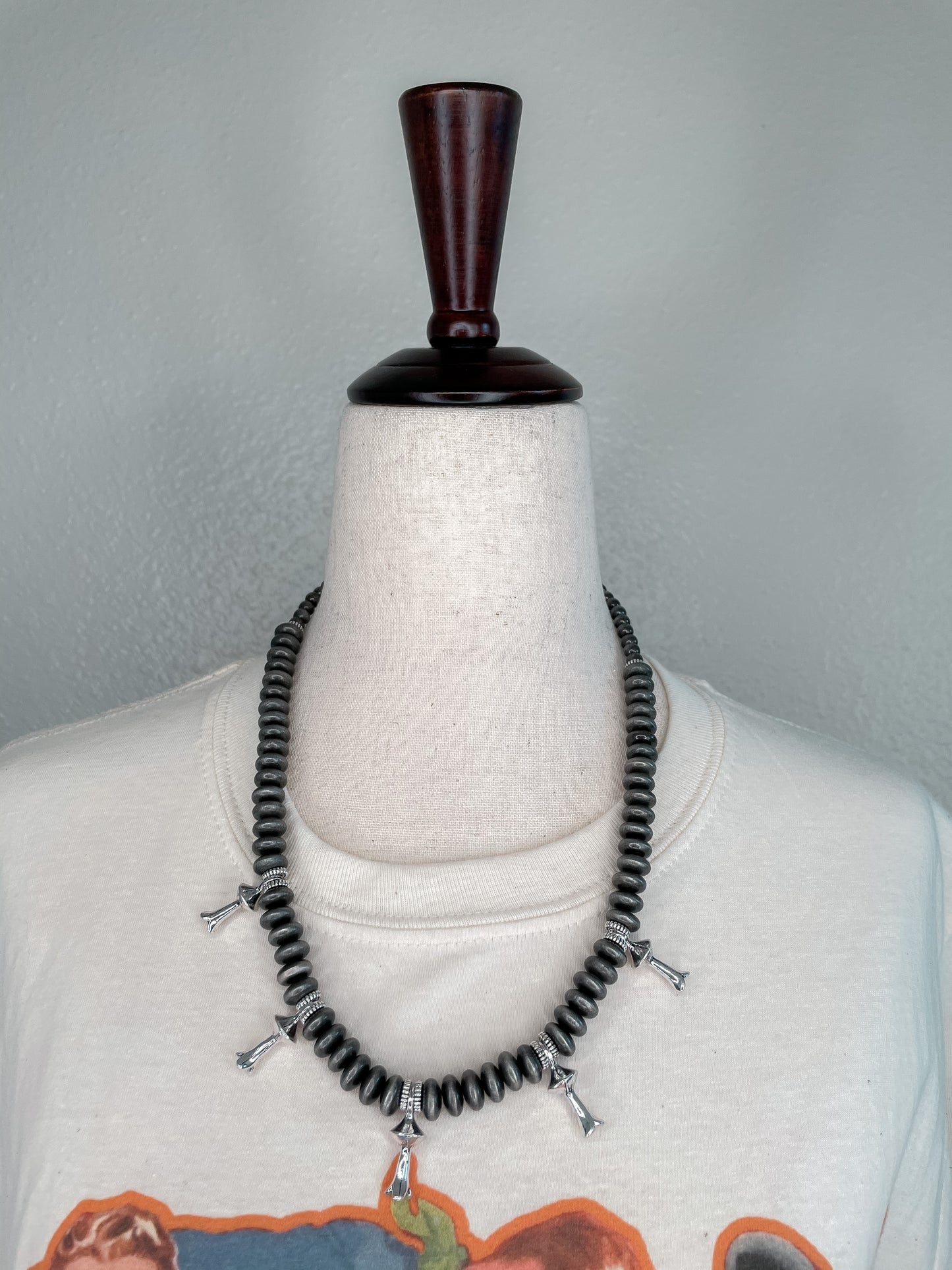 Faux Navajo Disc Pearl and Silver Blossom Necklace